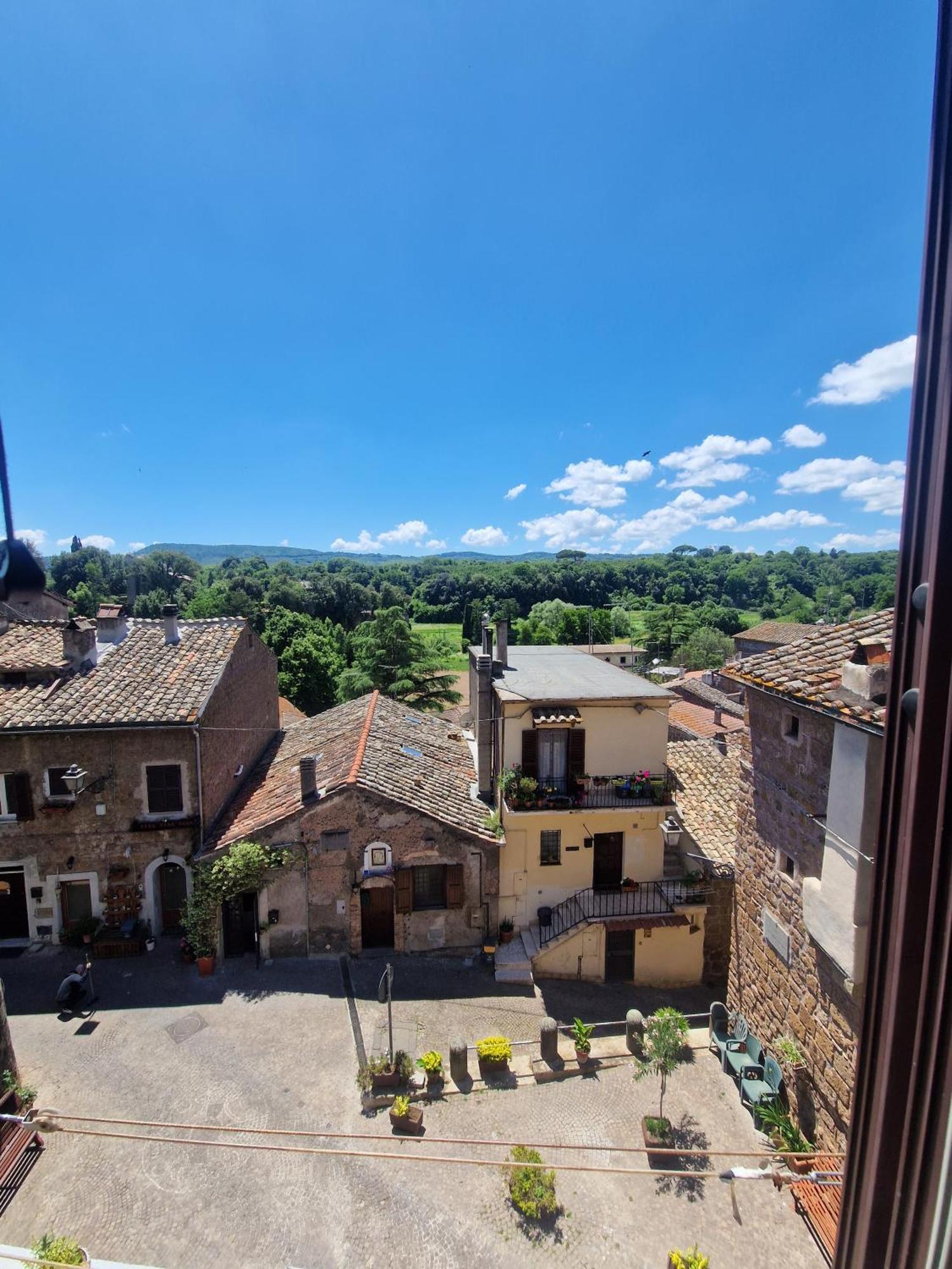 Piazza Duomo Casa Vacanze Sutri Bagian luar foto