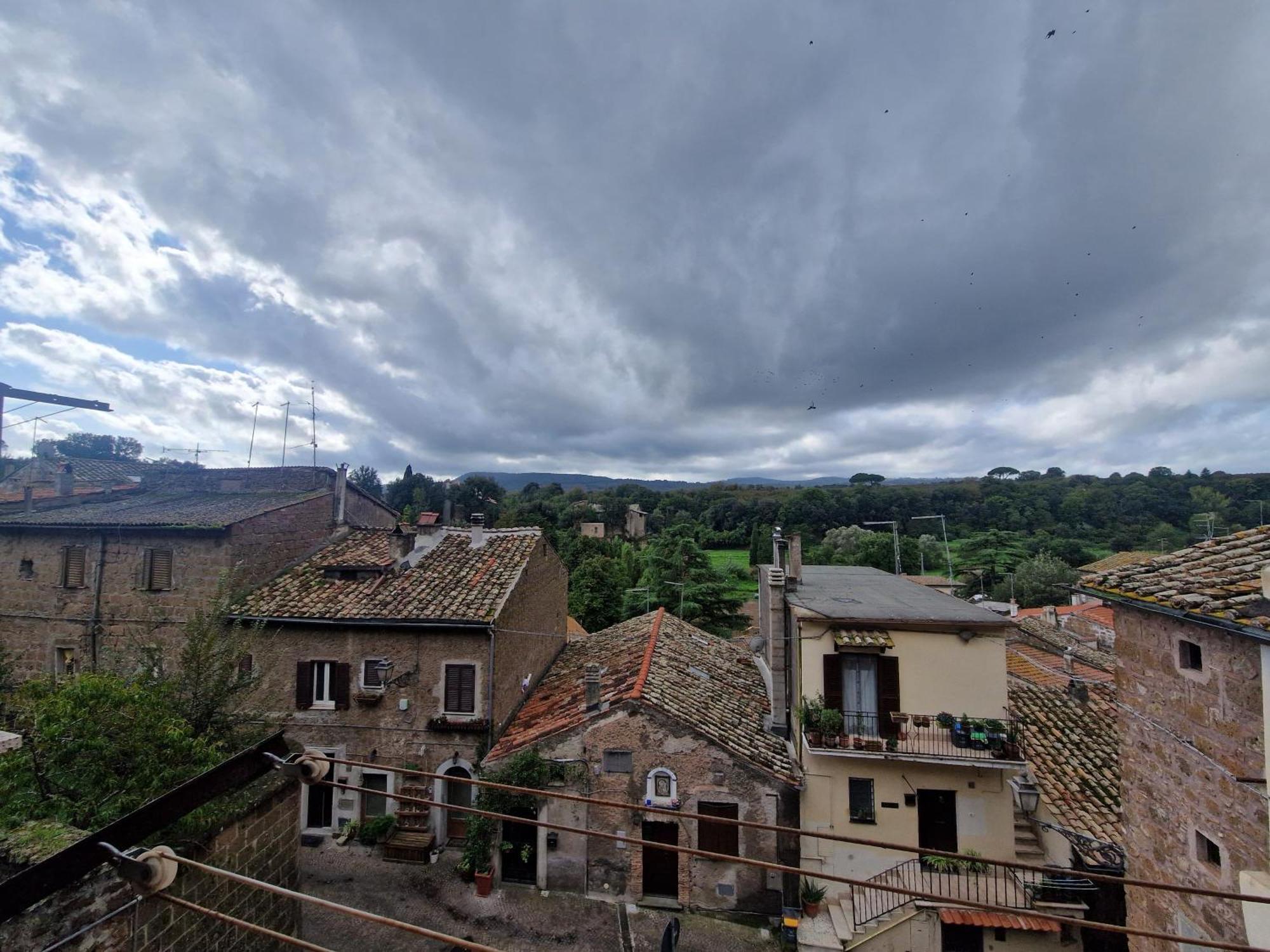 Piazza Duomo Casa Vacanze Sutri Bagian luar foto