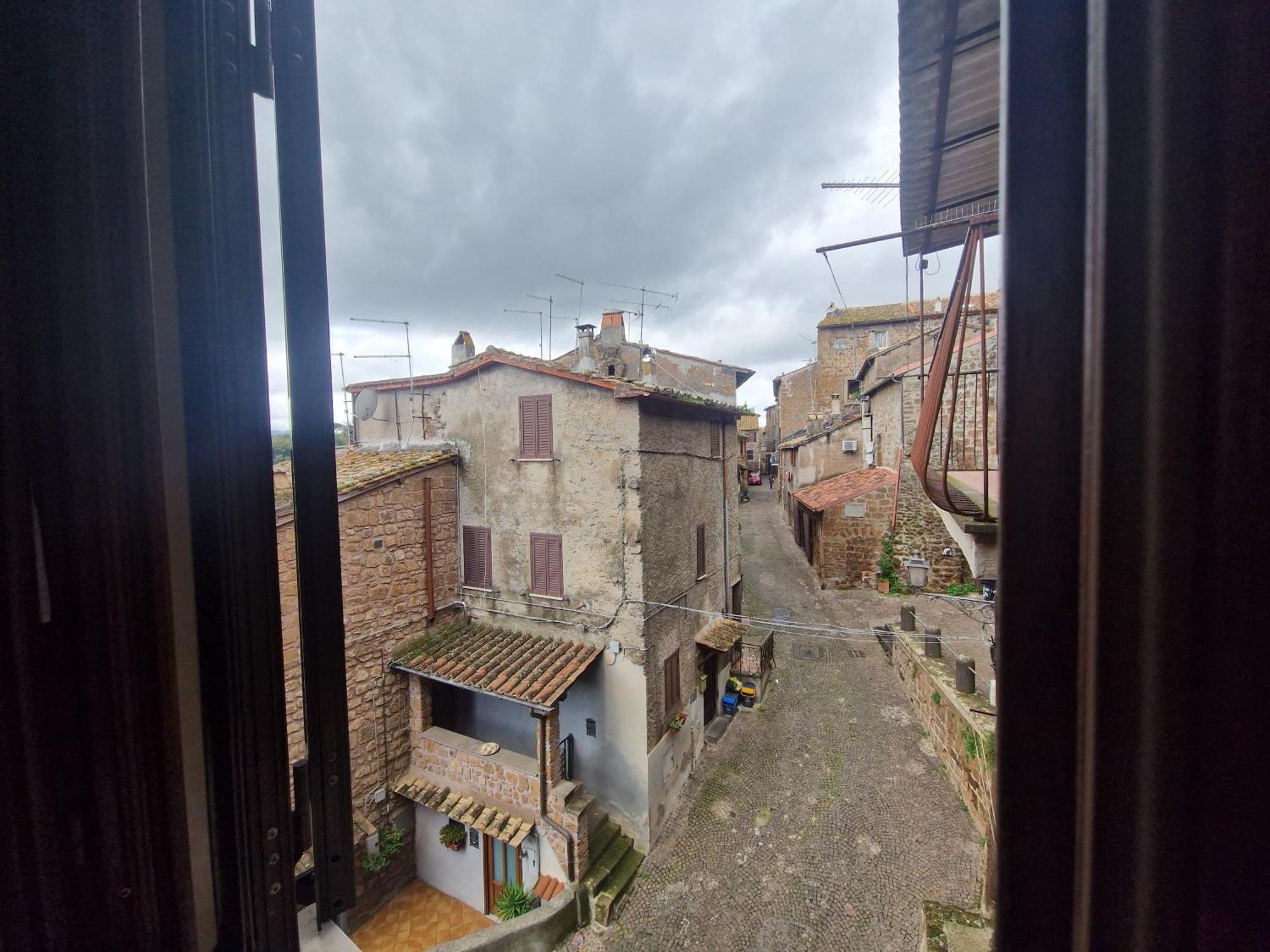 Piazza Duomo Casa Vacanze Sutri Bagian luar foto