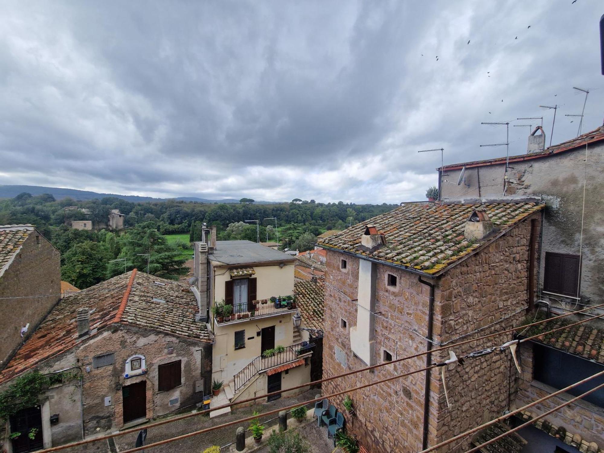 Piazza Duomo Casa Vacanze Sutri Bagian luar foto