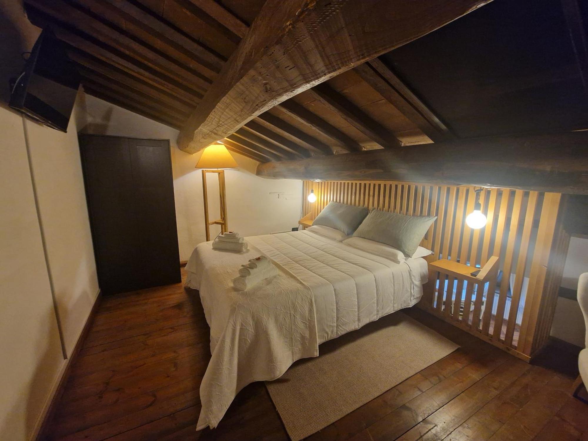 Piazza Duomo Casa Vacanze Sutri Bagian luar foto