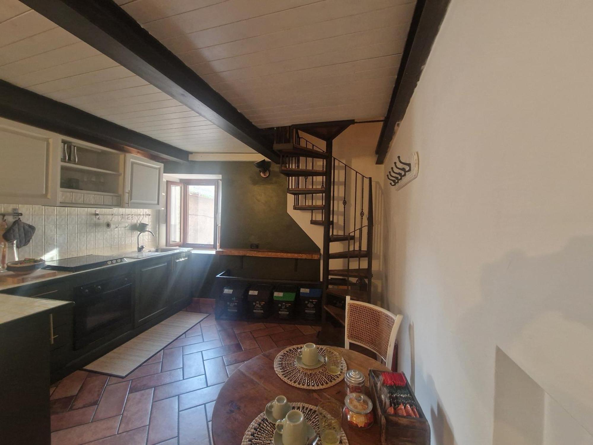 Piazza Duomo Casa Vacanze Sutri Bagian luar foto