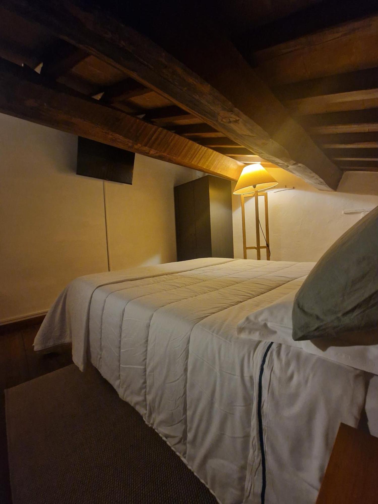 Piazza Duomo Casa Vacanze Sutri Bagian luar foto